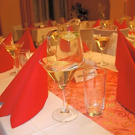 Hron Hotell