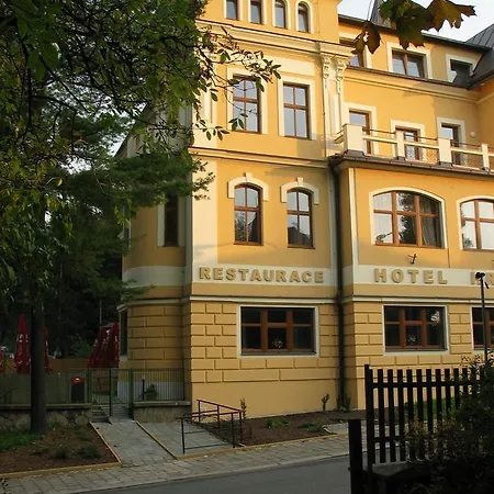 Hotel Hron 4*