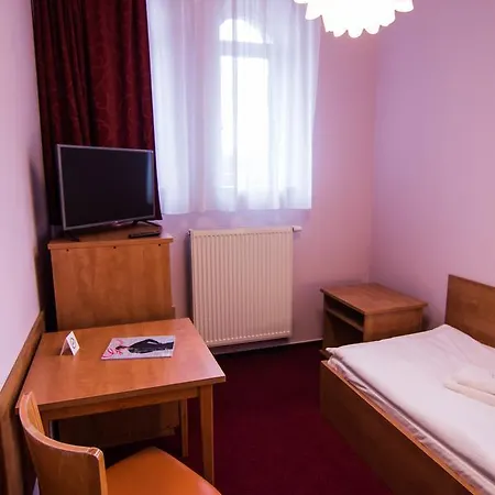 Hron Hotell Náchod