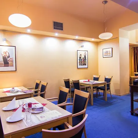Hron Hotel 4*
