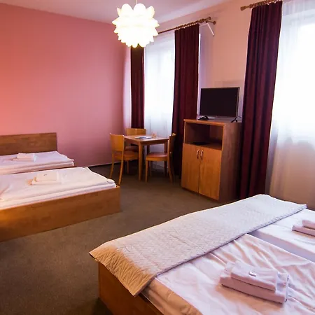 Hron Hotel 4*