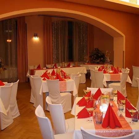 Hron Szálloda 4*